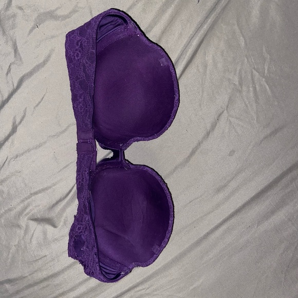 Victoria’s Secret strapless bra! - Picture 2 of 3